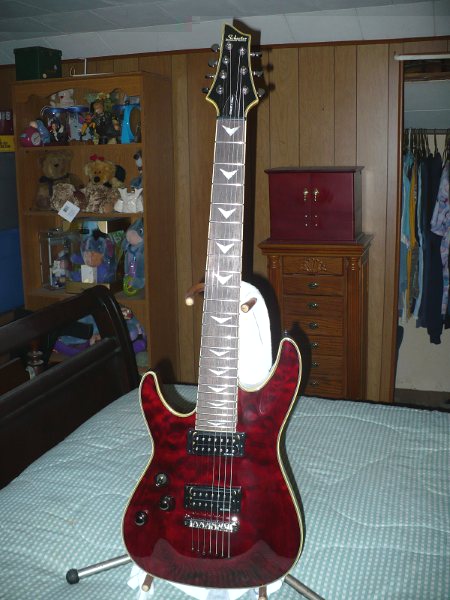 Schecter Omen 7.jpg