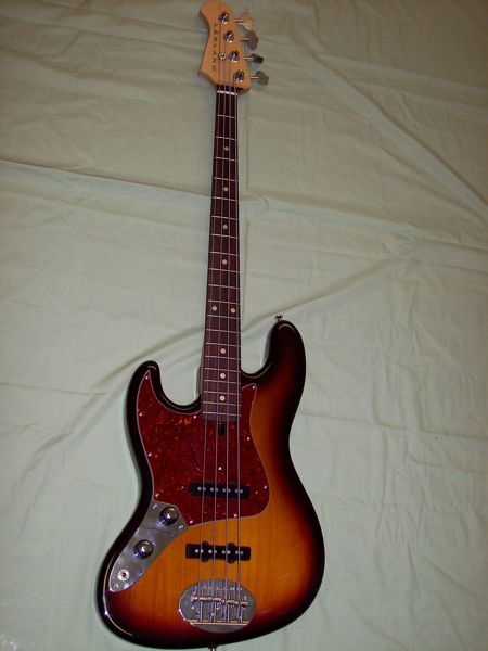 Lakland JO 4.jpg