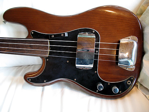 '77 Precision fretless 2.jpg