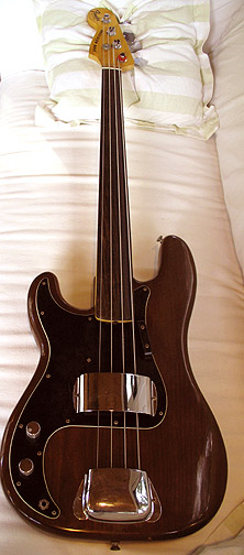 '78  Precision Fretless 5.jpg