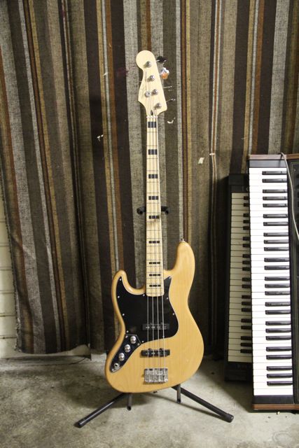 lefty Squier VM Bass.jpg