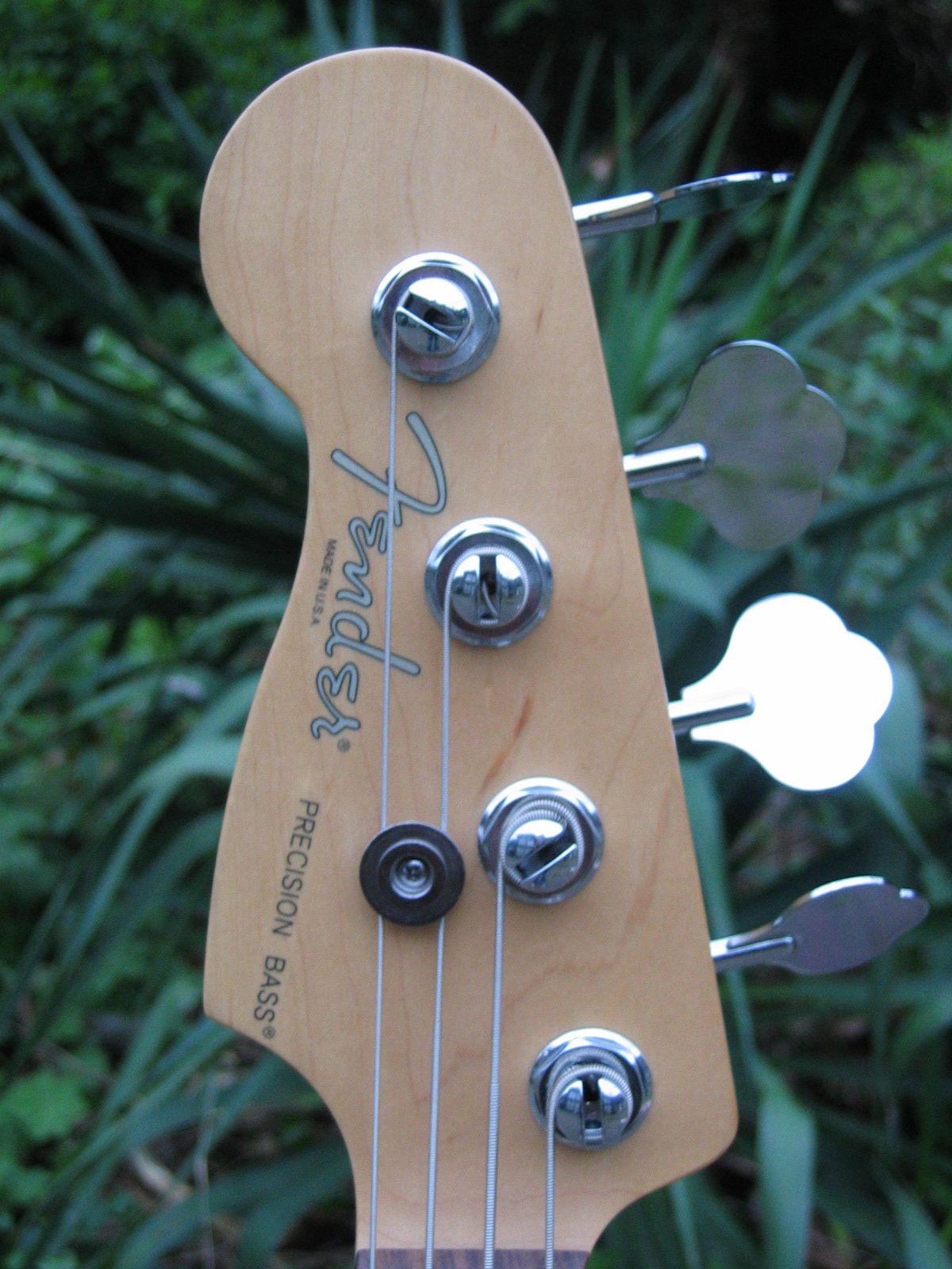 fender USA p-bass 7.jpg