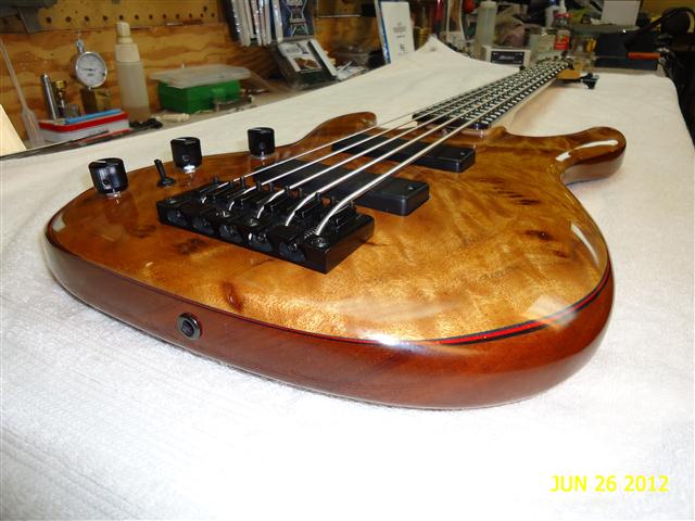 w-WWG5StringBass.jpg