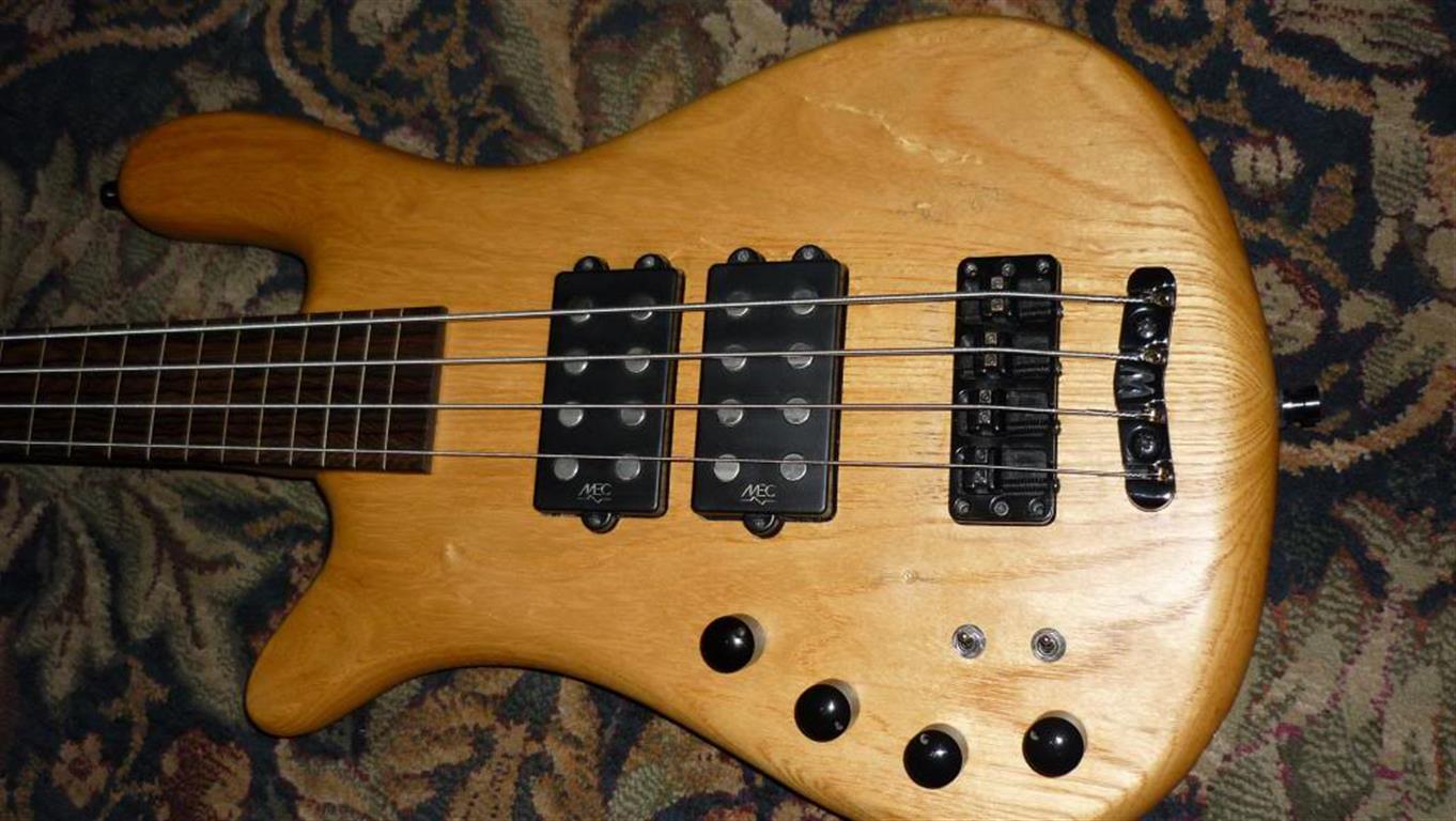 Warwick$$Fretless4-body1.jpg