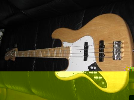 Bass guitars 024.jpg