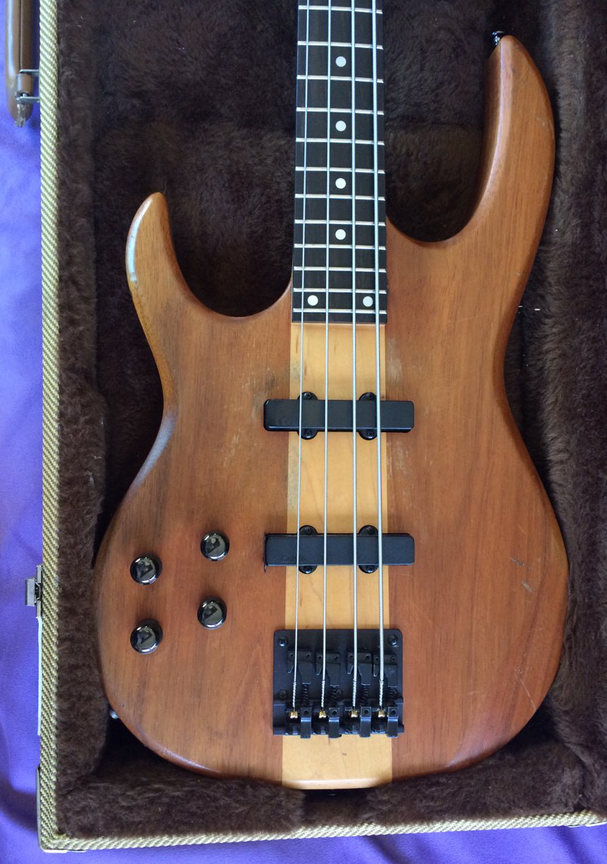 Carvin LB70 Body_1.jpg