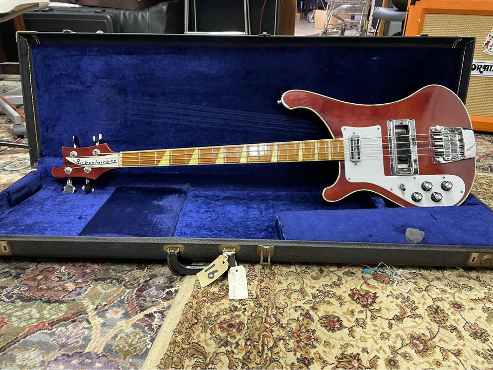 1973 Rickenbacker 4001.jpg